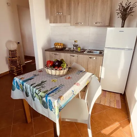 Apartment Casa Colonna Motta d'Affermo